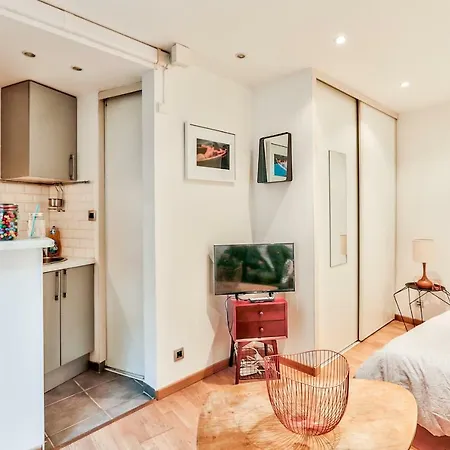 Cosy Studio 2 Steps From The Champs Elysees Appartamento *