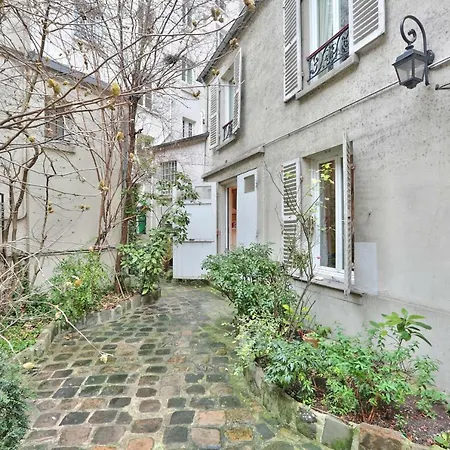 Apartment Cosy Studio 2 Steps From The Champs Elysees